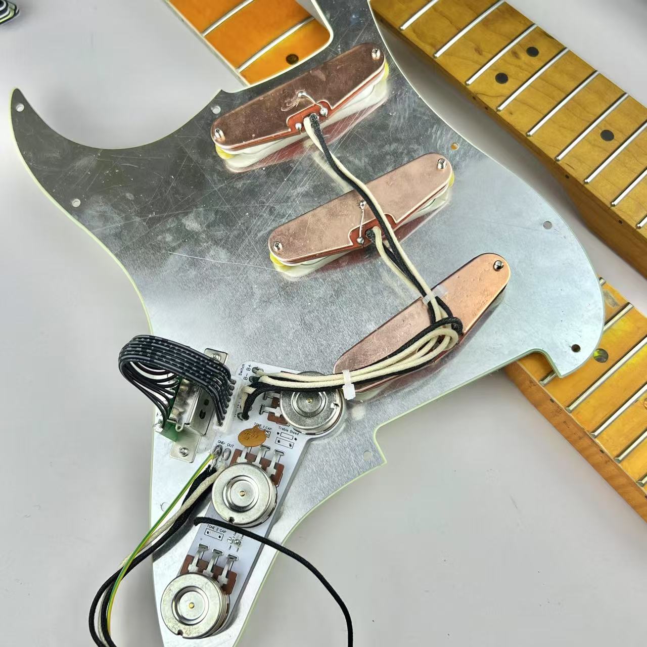 ชุดอุปกรณ์ปิ๊กการ์ดกีตาร์ DIY  - Diy Guitar Electronics Kit บทวิจารณ์และราคา